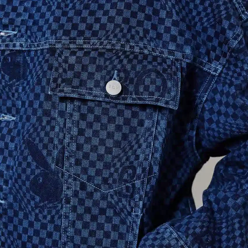 Playboy x BOY Denim-Jacke mit Schachbrettmuster
