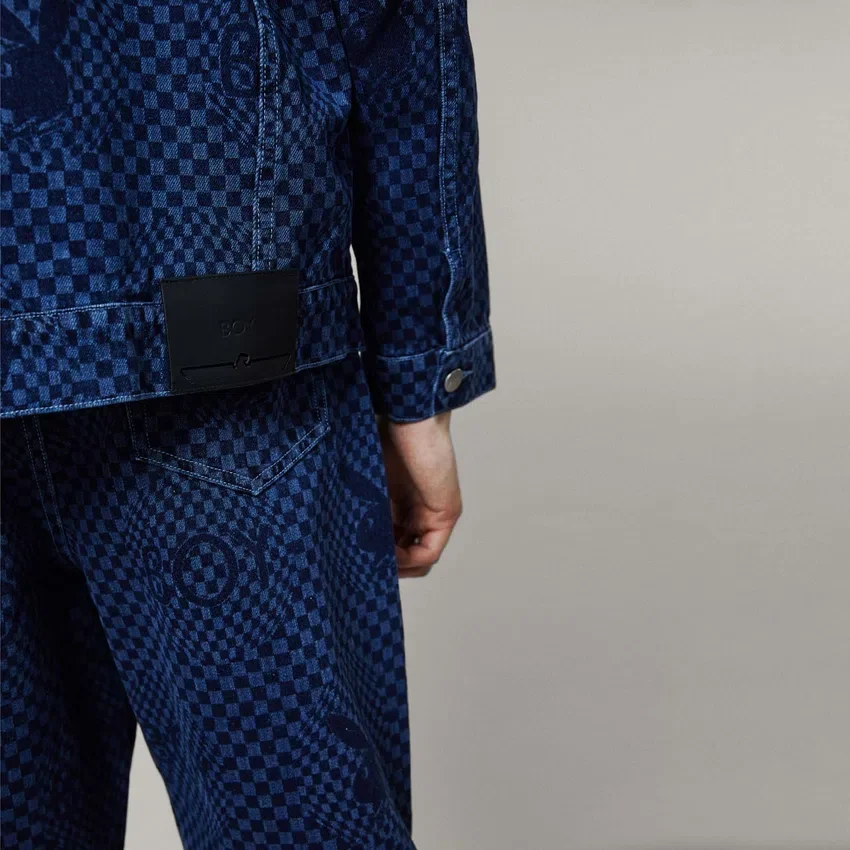 Playboy x BOY Denim-Jacke mit Schachbrettmuster
